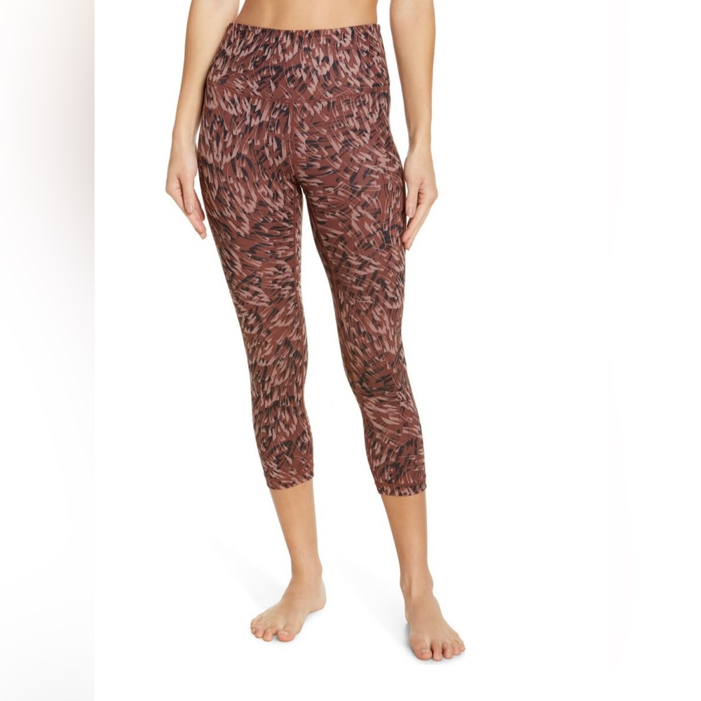 ZELLA High Waist Studio Lite Crop Leggings